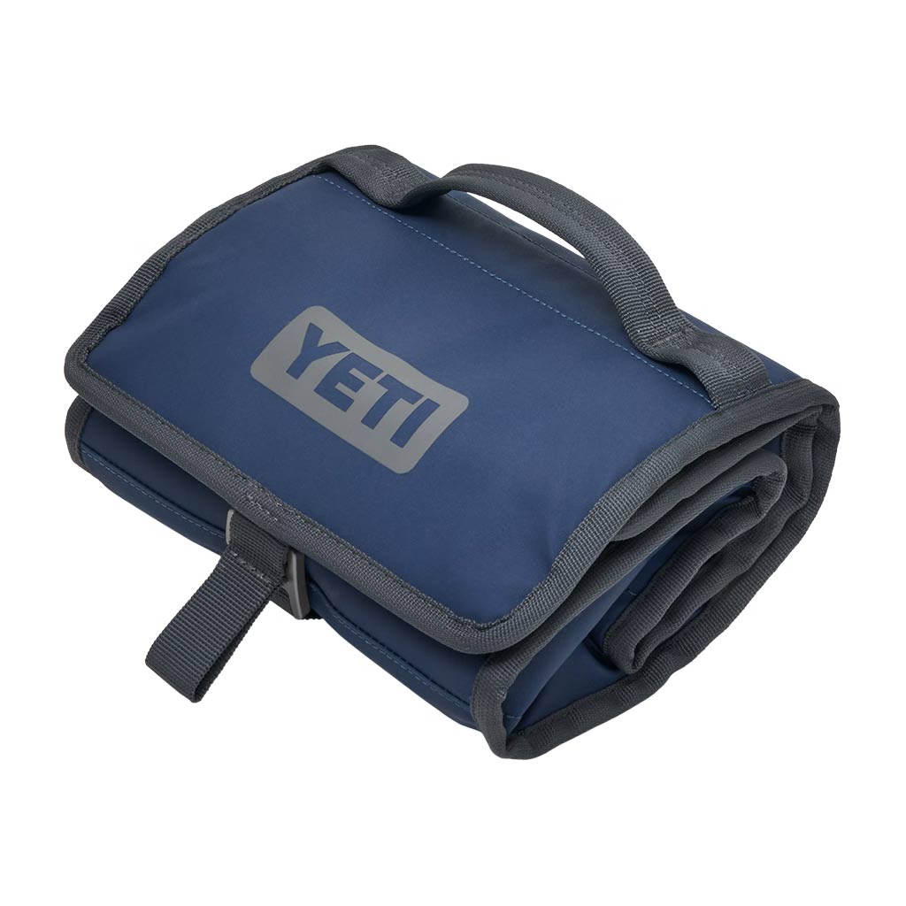 YETI INTL DAYTRIP LUNCH BAG NAVY CLOSED