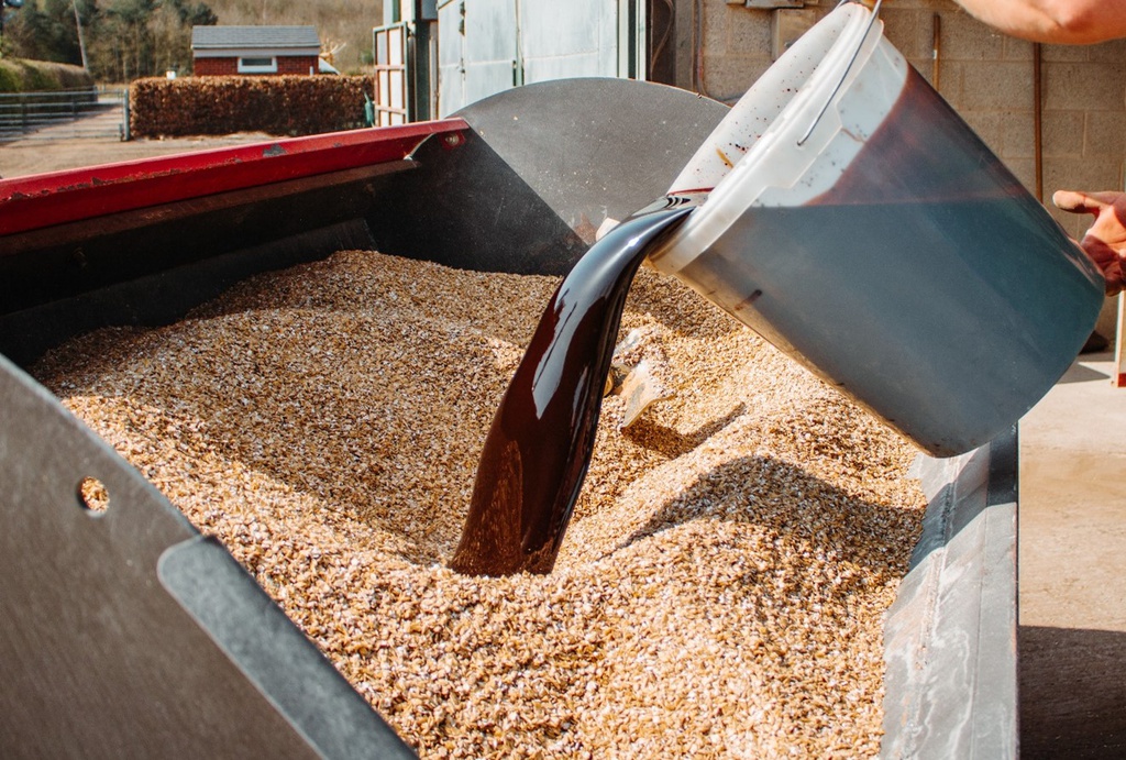 MB MOLASSES PAIL 18.9L (5GAL)