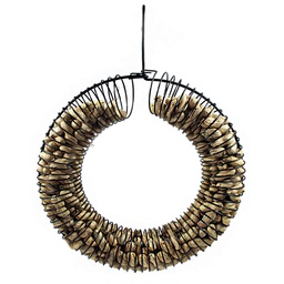 [36-10760] PINEBUSH PEANUT FEEDER WREATH BLACK